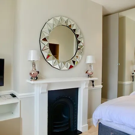 Belgrave Apartment
